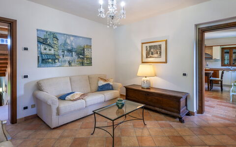 Villa Banci 8: Mobilia, Interior Design, Divano, Pavimentazione, Pavimento, Soggiorno, Soffitto, Camera, Tavolo, Cornice