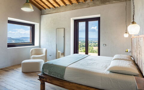 Casale the Place 6+2: Parete, Camera Da Letto, Interior Design, Casa, Letto, Bedding, Camera, Telaio Del Letto, Lenzuolo, Soffitto