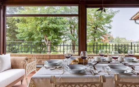 Villa Binetti 7: Mobilia, Tavolo, Interior Design, Sedia, Legna, Cucina & Sala Da Pranzo Tavolo, Sala Da Pranzo, Camera, Ristorante, Shade