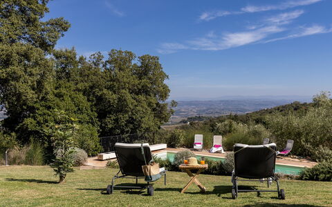 Villa Bel Panorama 8: Paesaggio, Mobilia, Mobili Da Esterno, Lotto, Sedia, Tempo Libero, Prato, Prato, Sedia Pieghevole, Tavolo Esterno