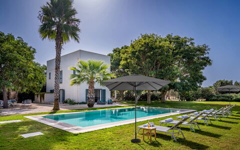 Casavento Puzziteddu 6: Piscina, Blu, Albero, Ricorrere, Zona Residenziale, Estate, Eco Hotel, Shade, Prato, Hacienda
