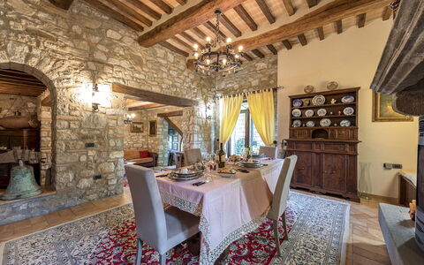 Residenza Collefiorito 26: Mobilia, Parete, Interior Design, Pavimentazione, Sedia, Tavolo, Soffitto, Sala Da Pranzo, Illuminazione, Cucina & Sala Da Pranzo Tavolo