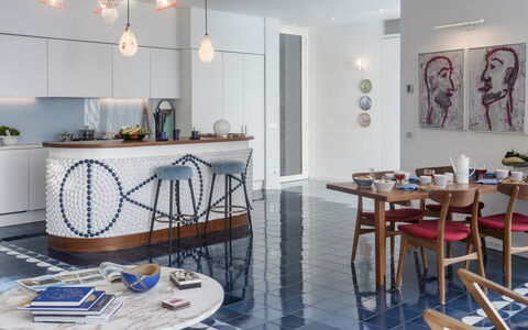 Villa Ponti 6: Mobilia, Interior Design, Pavimentazione, Sedia, Pavimento, Tavolo, Sala Da Pranzo, Cucina & Sala Da Pranzo Tavolo, Illuminazione, Soffitto