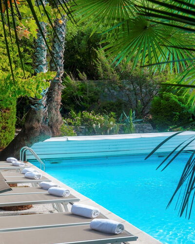Villa Liberty Albisola 6+2: Piscina, Mobili Da Esterno, Ricorrere, Lettino, Eco Hotel, Tempo Libero, Shade, Tropici, Sedia