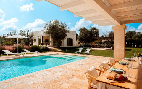 Villa Belkis 6: Piscina, Zona Residenziale, Ricorrere, Casa, Estate, Giardino, Shade, Hacienda, Landscaping, Backyard