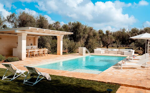 Villa Belkis 6: Piscina, Mobilia, Mobili Da Esterno, Ricorrere, Sedia, Shade, Lettino, Eco Hotel, Ombrello, Terrazza