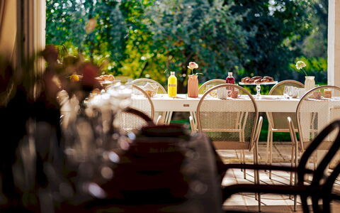 Opuntia Trulli e Lamie 10: Mobilia, Tavolo, Sedia, Tavolo Esterno, Mobili Da Esterno, Ristorante, Tovaglia, Cucina & Sala Da Pranzo Tavolo, Giardino, Serveware