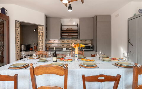 Villa Giari 8: Mobilia, Interior Design, Pavimentazione, Legna, Cucina, Controsoffitto, Soffitto, Camera, Cucina & Sala Da Pranzo Tavolo, Tavolo