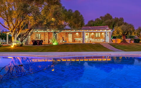 Villa Typha 10: Blu, Piscina, Ricorrere, Estate, Giardino, Hacienda, Eco Hotel, Paesaggio Di Illuminazione, Prato, Landscaping