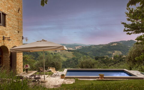 Casatorre 6+2: Estate, Mobili Da Esterno, Valle, Agriturismo, Villa, Paesino Di Montagna, Hacienda, Eco Hotel, Piscina