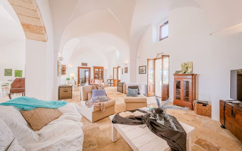 Masseria Samali 14+4: Mobilia, Interior Design, Pavimentazione, Soffitto, Illuminazione, Pavimento, Camera, Appartamento, Sedia, Soggiorno