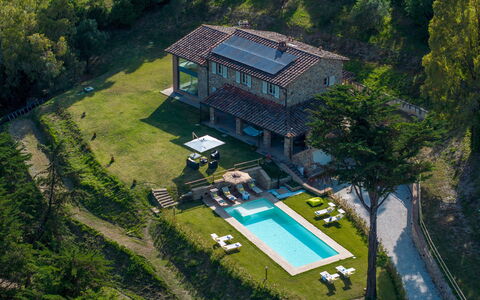 Villa Dada 10: Estate, Piscina, Villetta, Agriturismo, Backyard, Villa, Hacienda, Ricorrere, Paesino Di Montagna, Mobili Da Esterno