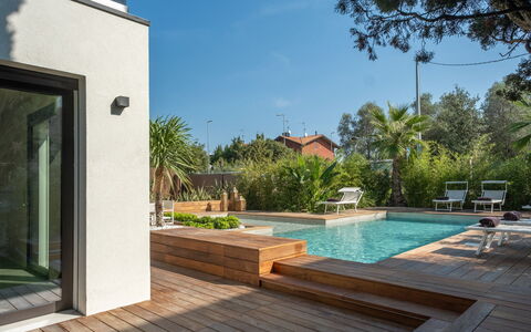 Marea 8: Piscina, Zona Residenziale, Casa, Architettura, Casa, Ricorrere, Materiale Composito, Eco Hotel, Estate, Giardino