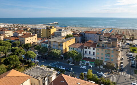 Casa Amare 4+2: Zona Urbana, Cittadina, Quartiere, Zona Residenziale, Costa, Urban Design, Mare, Appartamento, Uso Misto, Riva