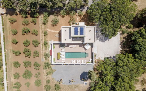Villa Maria Paradiso 10: Piscina, Zona Residenziale, Fotografia Aerea, Estate, Visione Globale, Ricorrere, Landscaping, Design, Villa, Dimora