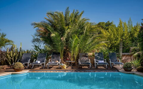 Villa Ashram 6: Piscina, Blu, Ricorrere, Mobili Da Esterno, Eco Hotel, Lettino, Mobilia, Sedia, Tropici, Hacienda