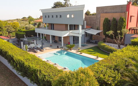 Villa Tiberio 6+2: Piscina, Zona Residenziale, Ricorrere, Urban Design, Casa, Estate, Eco Hotel, Hacienda, Villa, Landscaping