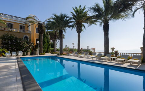 Villa Carina 12: Blu, Piscina, Ricorrere, Eco Hotel, Mare, Estate, Hotel, Hacienda, Balcone
