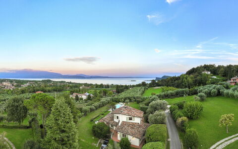 Villa del Prato 8: Paesaggio, Area Rurale, Prato, Villaggio, Estate, Sobborgo, Piantagione, Azienda Agricola, Agriturismo