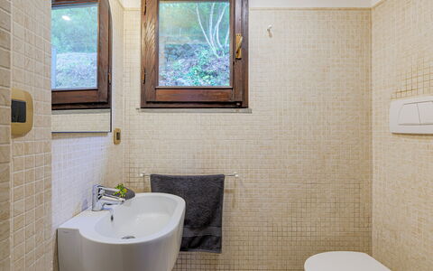 La Leopoldina 6: Parete, Idraulico Fixture, Pavimentazione, Bagno, Pavimento, Interior Design, Idraulico, Rubinetto, Gabinetto, Casa