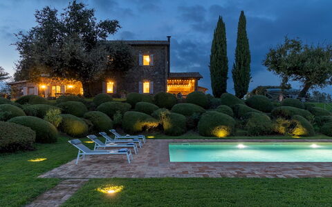 Villa dei Rosmarini 8: Piscina, Arbusto, Giardino, Lotto, Estate, Landscaping, Hedge, Prato, Agriturismo, Cortile