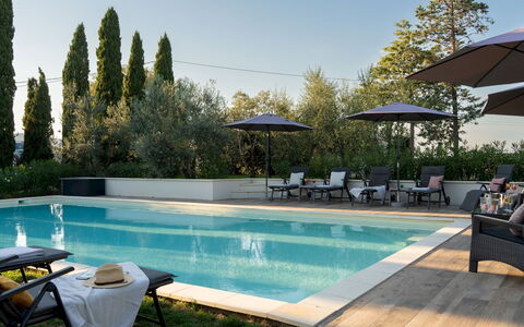 Casa da Sogno 12: Piscina, Mobili Da Esterno, Ricorrere, Lettino, Shade, Ombrello, Eco Hotel, Sedia, Landscaping, Giardino