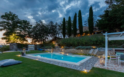 Casalina 8: Piscina, Ricorrere, Giardino, Mobili Da Esterno, Backyard, Eco Hotel, Landscaping, Estate, Giochi D'Acqua, Cortile