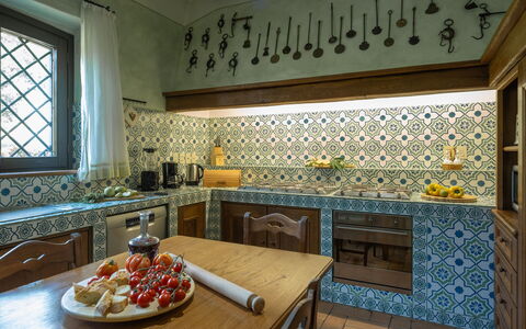 Dolce Collina 10: Interior Design, Cucina, Pavimentazione, Pavimento, Camera, Piastrella, Soffitto, Cucina Stufa, Controsoffitto, Design