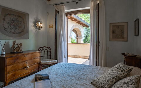 Dolce Collina 10: Mobilia, Interior Design, Camera Da Letto, Casa, Pavimentazione, Pavimento, Illuminazione, Letto, Camera, Lenzuolo