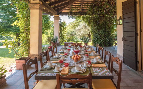 Dolce Collina 10: Mobilia, Tavolo, Sedia, Cucina & Sala Da Pranzo Tavolo, Giardino, Mobili Da Esterno, Shade, Eco Hotel, Ricorrere, Tavolo Esterno