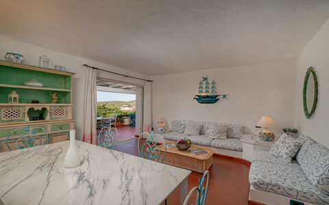 Villa Pitrizzina 8: Mobilia, Sedia, Soggiorno, Pianta Della Casa, Hotel, Ricorrere, Cucina & Sala Da Pranzo Tavolo, Tavolino Da Caffè