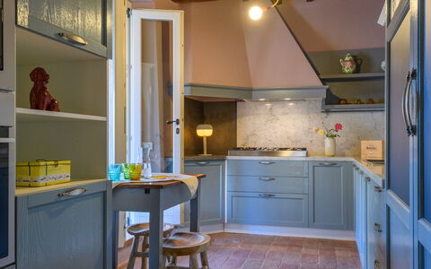 Dimora dei Sogni 7+1: Cucina, Cabinetry, Interior Design, Controsoffitto, Elettrodomestico Da Cucina, Legna, Pavimentazione, Mobilia, Soffitto, Apparecchio Major
