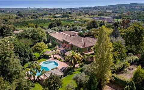 Linera 10: Arbusto, Giardino, Estate, Landscaping, Villa, Hacienda, Ricorrere, Piantagione, Dimora, Prato
