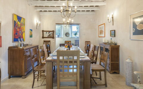 Casa Sant'Elia 7+3: Mobilia, Interior Design, Parete, Tavolo, Pavimentazione, Legna, Sedia, Soffitto, Cornice, Sala Da Pranzo