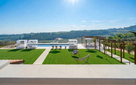 Villa Oxa 12+2: Piscina, Mobili Da Esterno, Giardino, Erba Sintetica, Prato, Landscaping, Ricorrere, Parco, Balcone, Villa