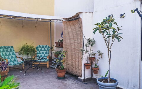 La Casa di Mary: Estate, Landscaping, Villa, Hedge, Balcone