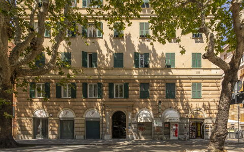 La Terrazza in Centro, Genova: Costruzione, Città, Facciata, Architettura, Quartiere, Appartamento, Condominio, Urban Design, Uso Misto, Hotel