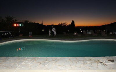 tramonto sulla piscina