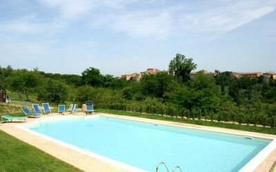 Il Nespolo: Piscina, Proprietà, Tempo Libero, Casa, Erba, Immobiliare, Vacanza, Villa, Costruzione, Ricorrere
