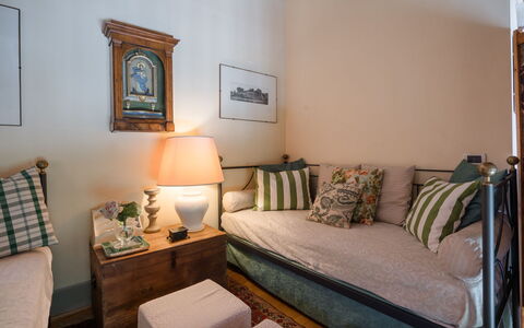 Villa Fontine: Camera, Mobilia, Proprietà, Camera Da Letto, Interior Design, Letto, Costruzione, Casa, Immobiliare, Soggiorno