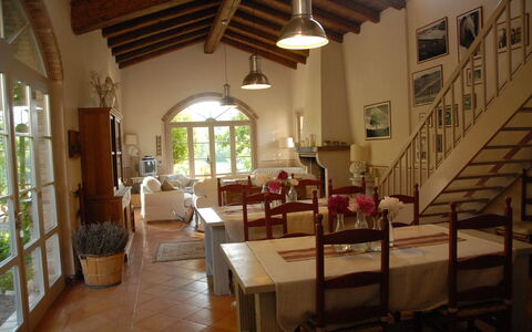 La Cenerara: Costruzione, Camera, Proprietà, Soffitto, Interior Design, Mobilia, Casa, Immobiliare, Tavolo, Pavimento