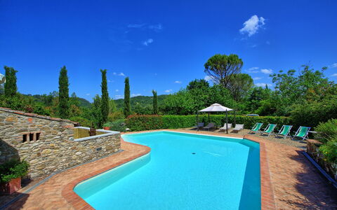 Casa Scopeti: Piscina, Proprietà, Paesaggio Naturale, Immobiliare, Estate, Ricorrere, Vacanza, Casa, Acqua, Casa