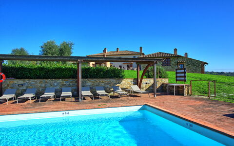 Fornacino: Acqua, Cielo, Proprietà, Pianta, Piscina, Costruzione, Natura, Azzurro, Blu, Shade