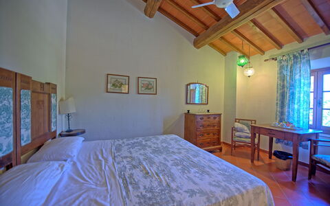 Il Frantoio: Camera Da Letto, Camera, Proprietà, Mobilia, Letto, Costruzione, Casa, Soffitto, Immobiliare, Interior Design