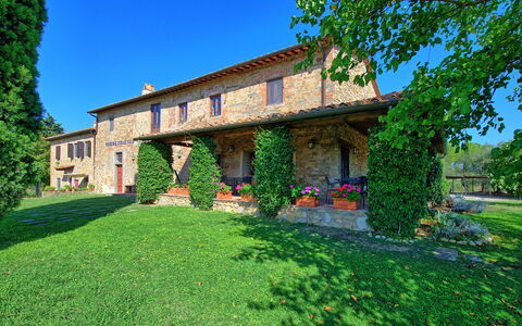 Il Frantoio: Proprietà, Casa, Casa, Costruzione, Immobiliare, Estate, Architettura, Zona Residenziale, Erba, Albero