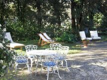 Il tavolo per la cena all'aperto