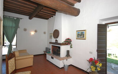 Monte 1: Camera, Proprietà, Costruzione, Mobilia, Casa, Interior Design, Soffitto, Soggiorno, Immobiliare, Pavimento