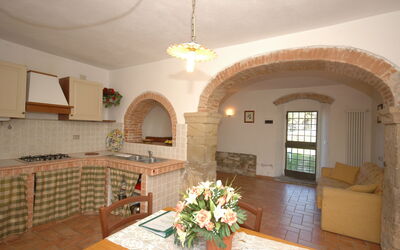 Monte 2: Proprietà, Camera, Costruzione, Arco, Interior Design, Casa, Immobiliare, Soffitto, Architettura, Mobilia