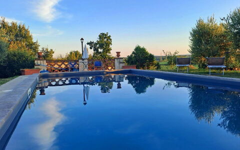 Fattoria la Gabola: Acqua, Cielo, Pianta, Risorse Idriche, Proprietà, Nube, Blu, Azzurro, Albero, Architettura