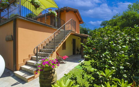 Le Balze: Lotto, Casa, Giardino, Backyard, Shade, Cortile, Landscaping, Balcone, Estate, Eco Hotel